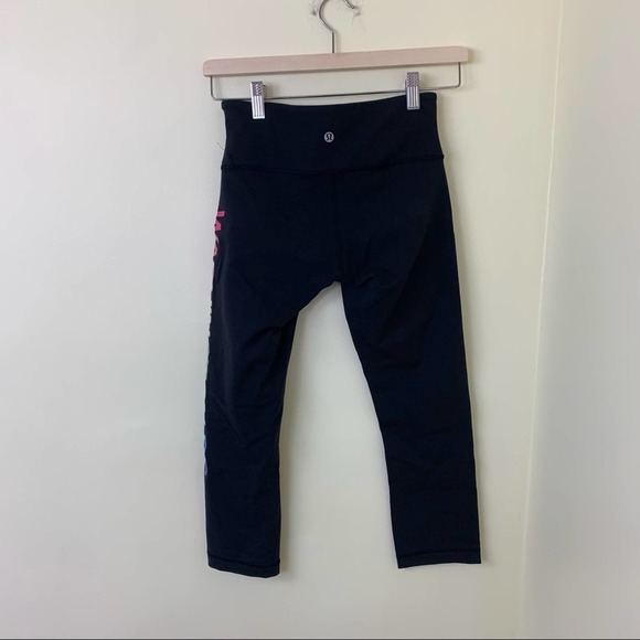 Lululemon Soulcycle Washington DC Cropped Leggings in Size 4 - Picture 8 of 8